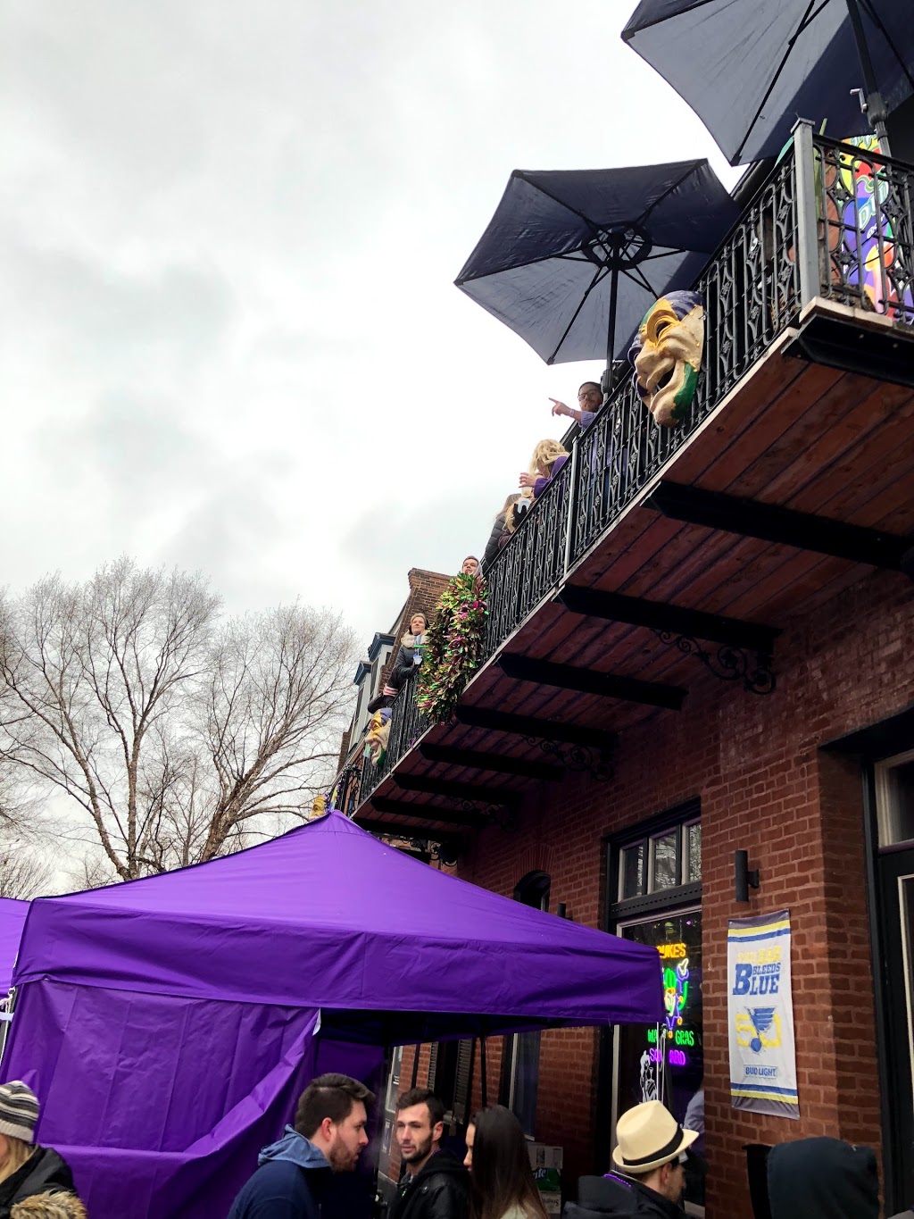 Dukes | restaurant | 2001 Menard St, St. Louis, MO 63104, USA | 3148336686 OR +1 314-833-6686