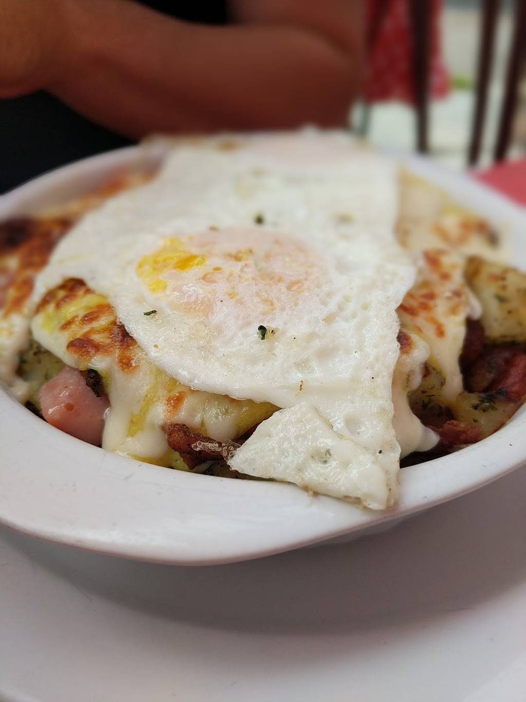 Resto Chez Mo-Nik | restaurant | 33 Boulevard Saint-Joseph, Gatineau, QC J8Y 3V8, Canada | 8197721277 OR +1 819-772-1277