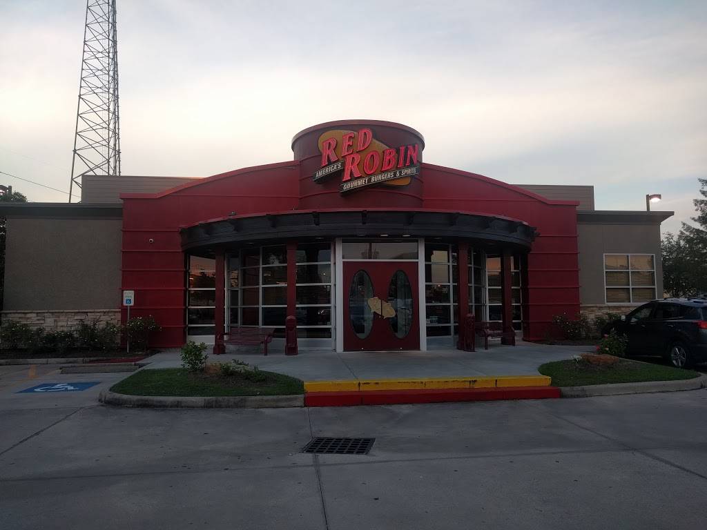 Red Robin Gourmet Burgers and Brews | restaurant | 19433 I-45, Shenandoah, TX 77385, USA | 2814659896 OR +1 281-465-9896