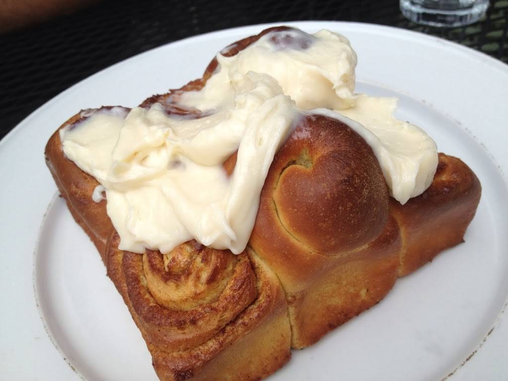 Green Pig Bistro | restaurant | 1025 N Fillmore St, Arlington, VA 22201, USA | 7038881920 OR +1 703-888-1920