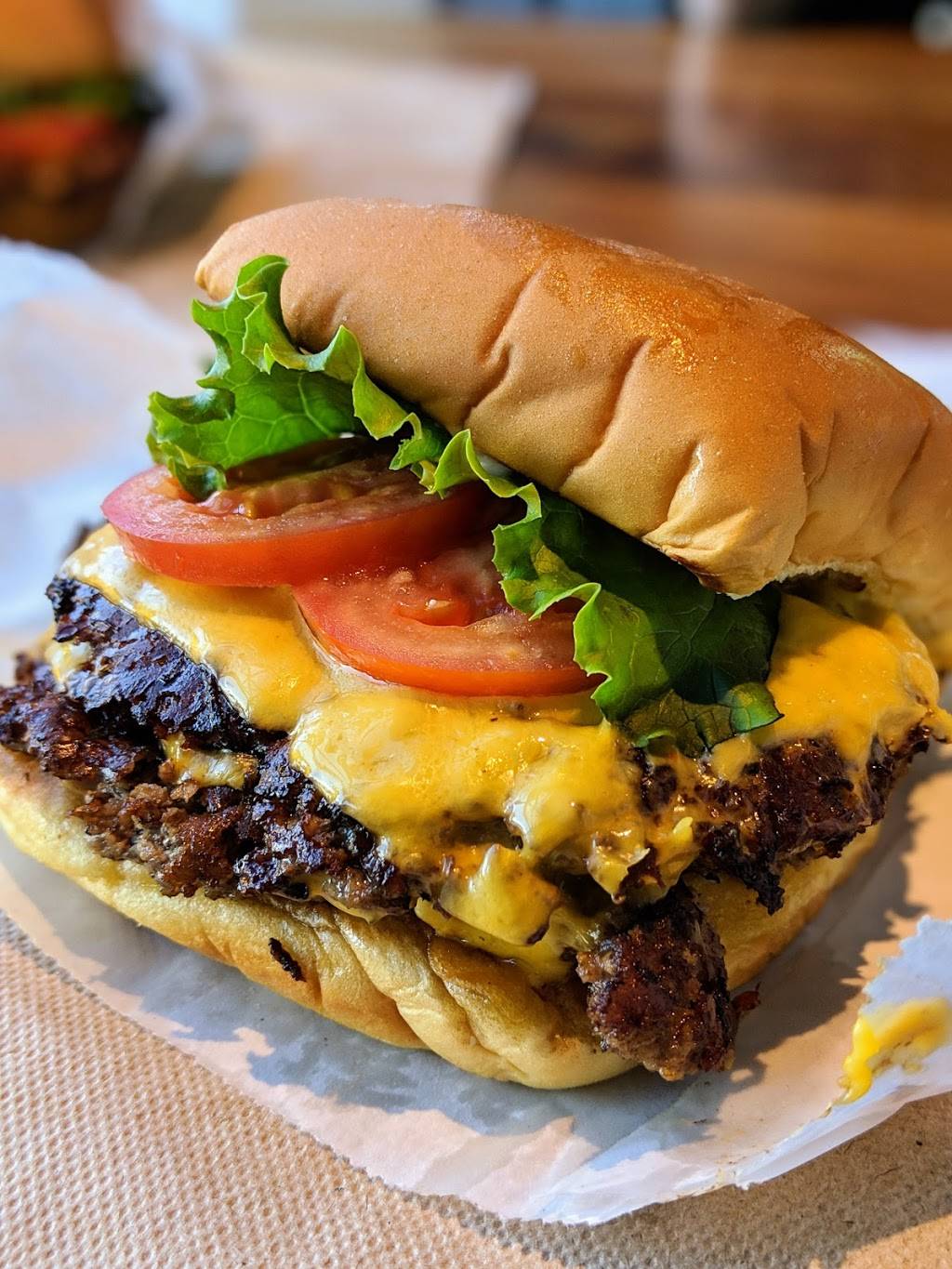 Shake Shack | restaurant | 311 Park Ave, Beachwood, OH 44122, USA | 4406008689 OR +1 440-600-8689