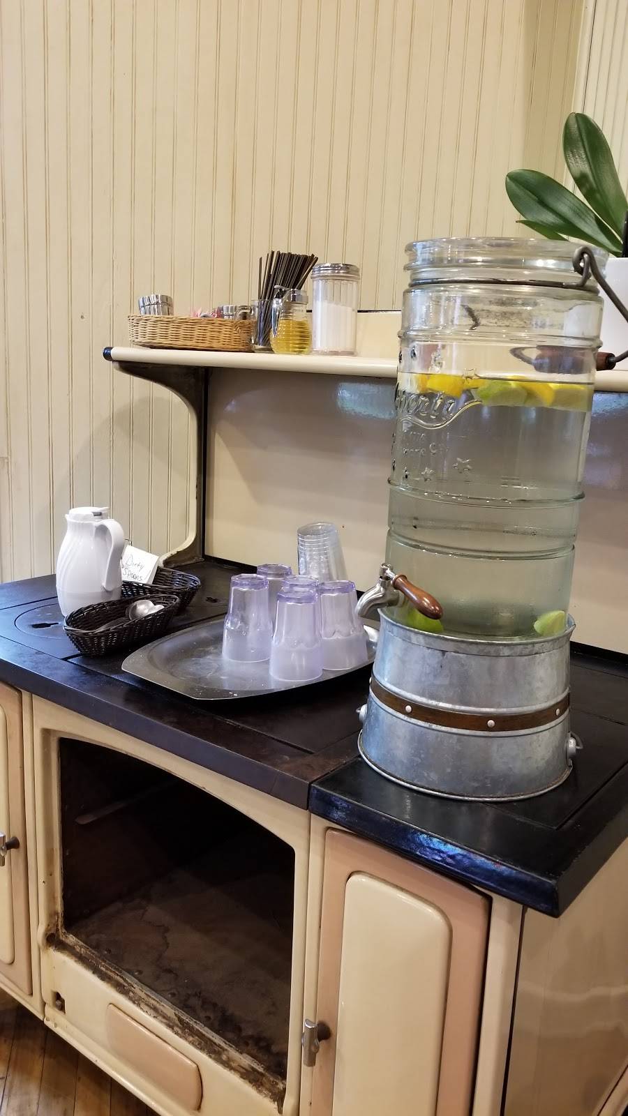 Cobblestone Coffee House | cafe | 239 N Iowa St, Dodgeville, WI 53533, USA | 6089302070 OR +1 608-930-2070