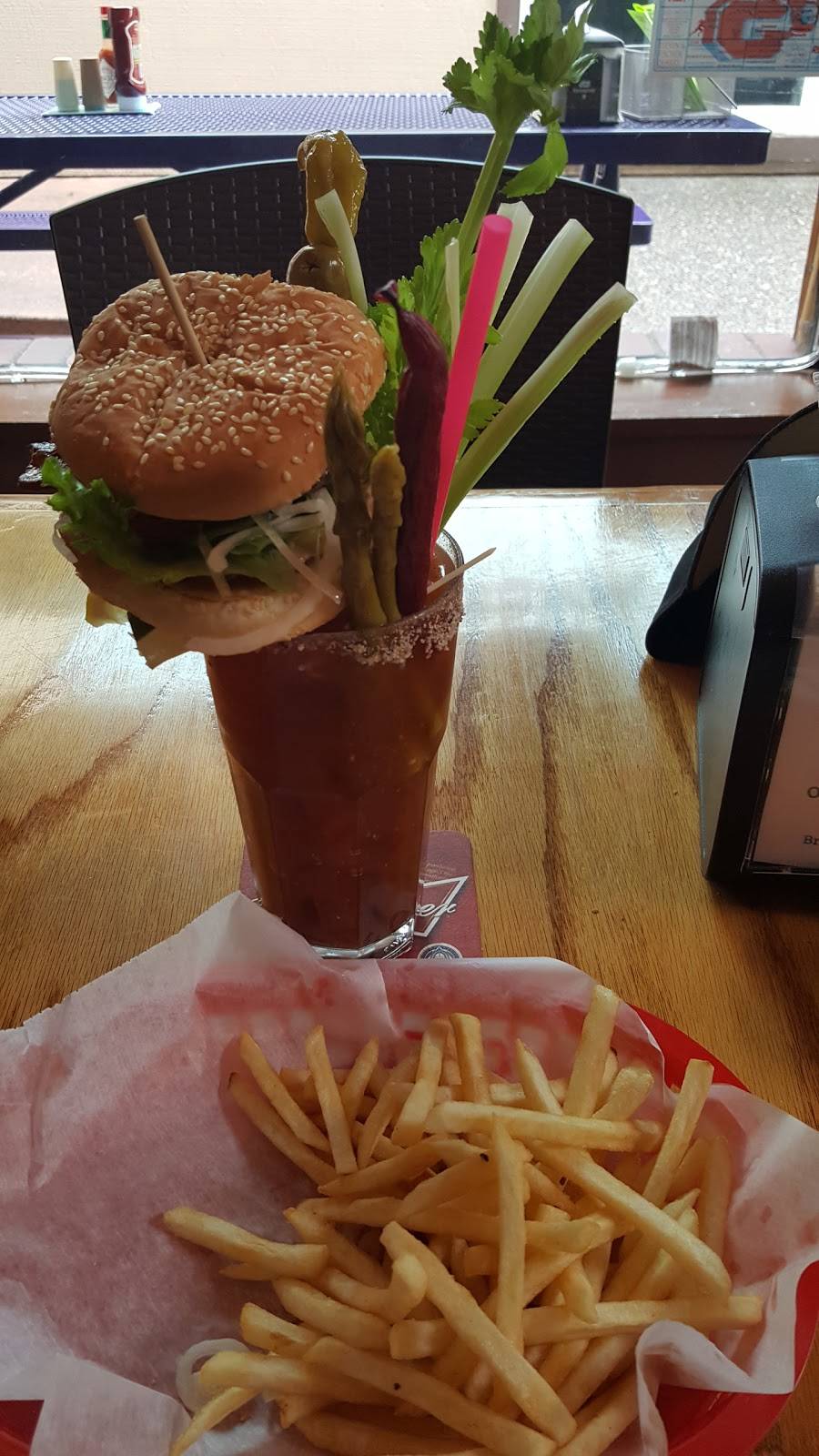 Big Kahuna | restaurant | 111 Broadway St, Seaside, OR 97138, USA | 5037383271 OR +1 503-738-3271