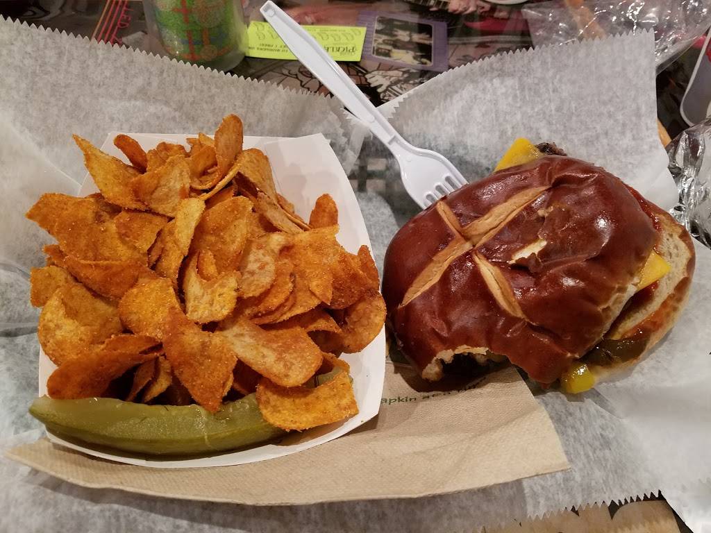 Tickle Pickle | restaurant | 4176 Hamilton Ave, Cincinnati, OH 45223, USA | 5139544003 OR +1 513-954-4003