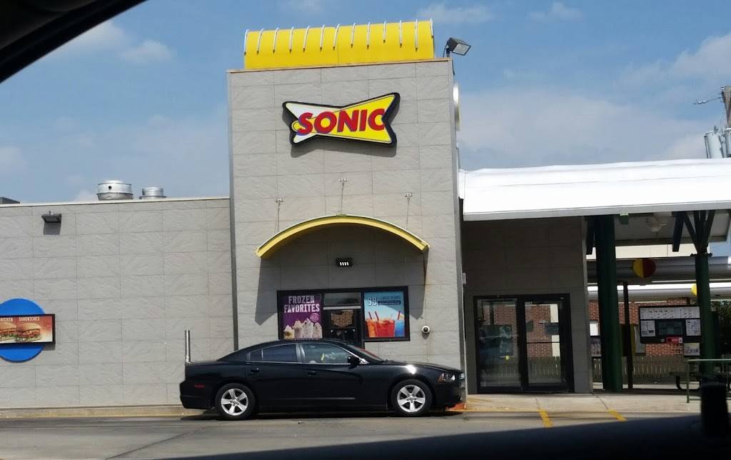 Sonic Drive-In | restaurant | 4225 S Sunnylane Rd, Del City, OK 73115, USA | 4056721320 OR +1 405-672-1320
