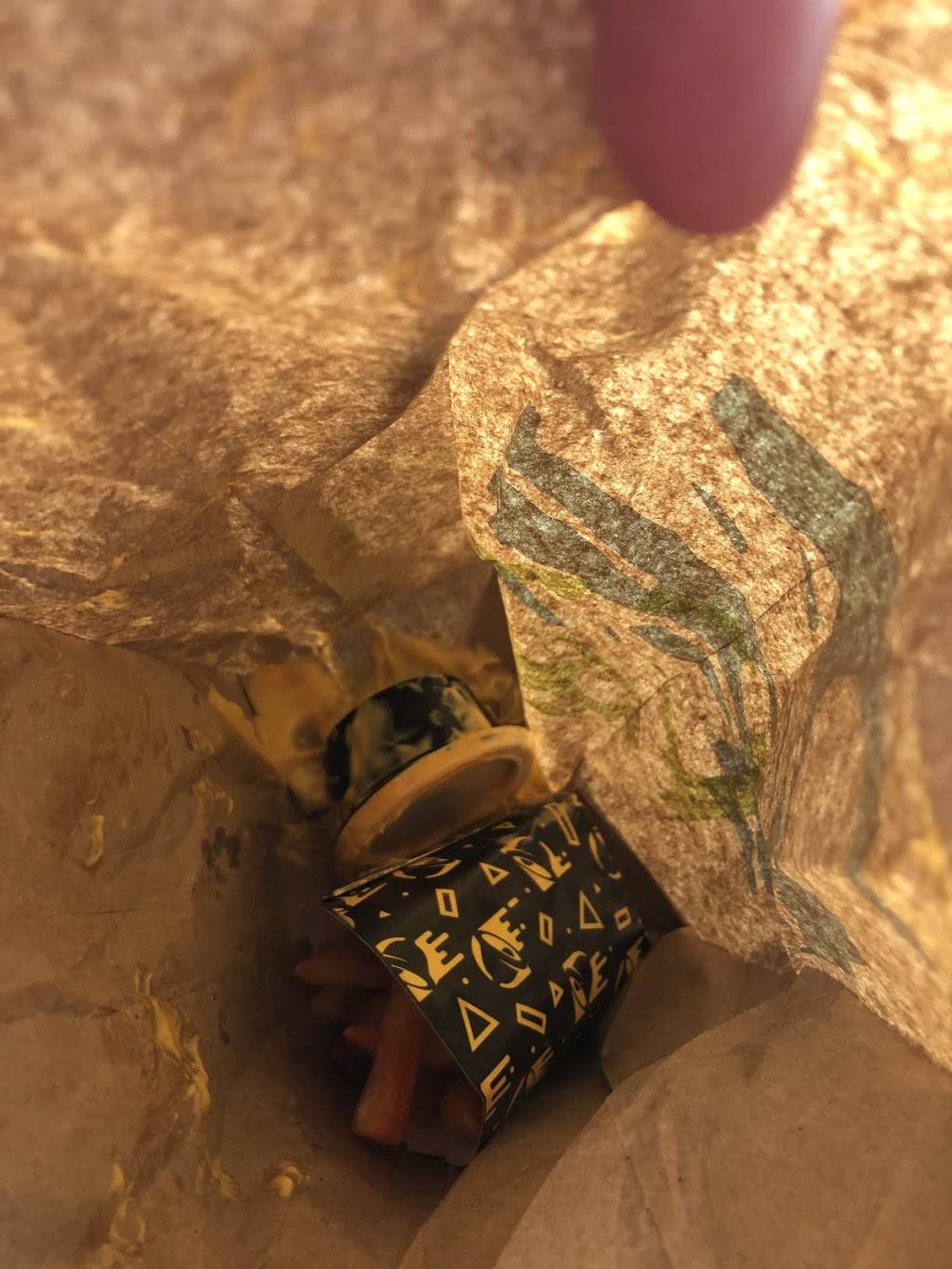 Taco Bell | restaurant | 220 LakePoint Pkwy, Cartersville, GA 30121, USA | 6787198883 OR +1 678-719-8883