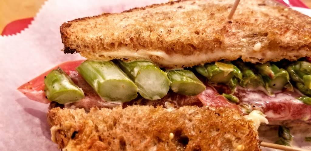 Red Onion Eatery | restaurant | 3001 Ocean Dr SUITE 107, Vero Beach, FL 32963, USA | 7724928881 OR +1 772-492-8881