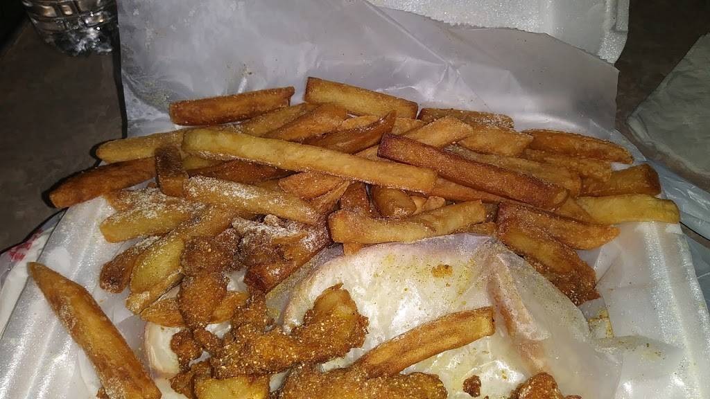 Snappers Fish & Chicken | restaurant | 600 NW 3rd St, Pompano Beach, FL 33162, USA | 9549423538 OR +1 954-942-3538