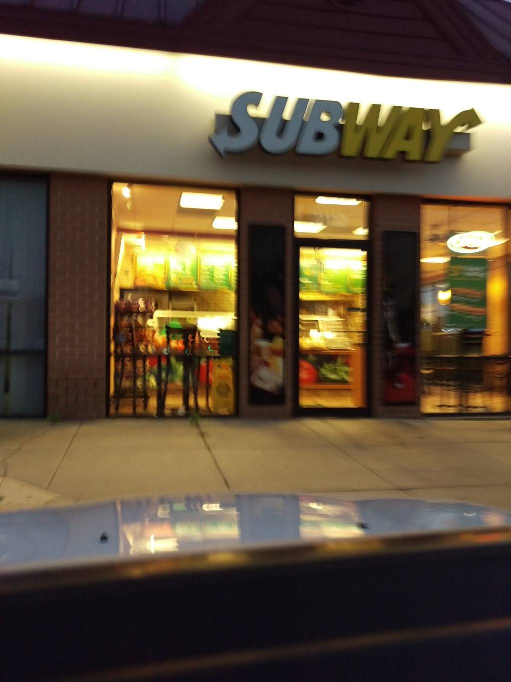 Subway Restaurants | restaurant | 2112 Crain Hwy, Waldorf, MD 20601, USA | 3016456663 OR +1 301-645-6663