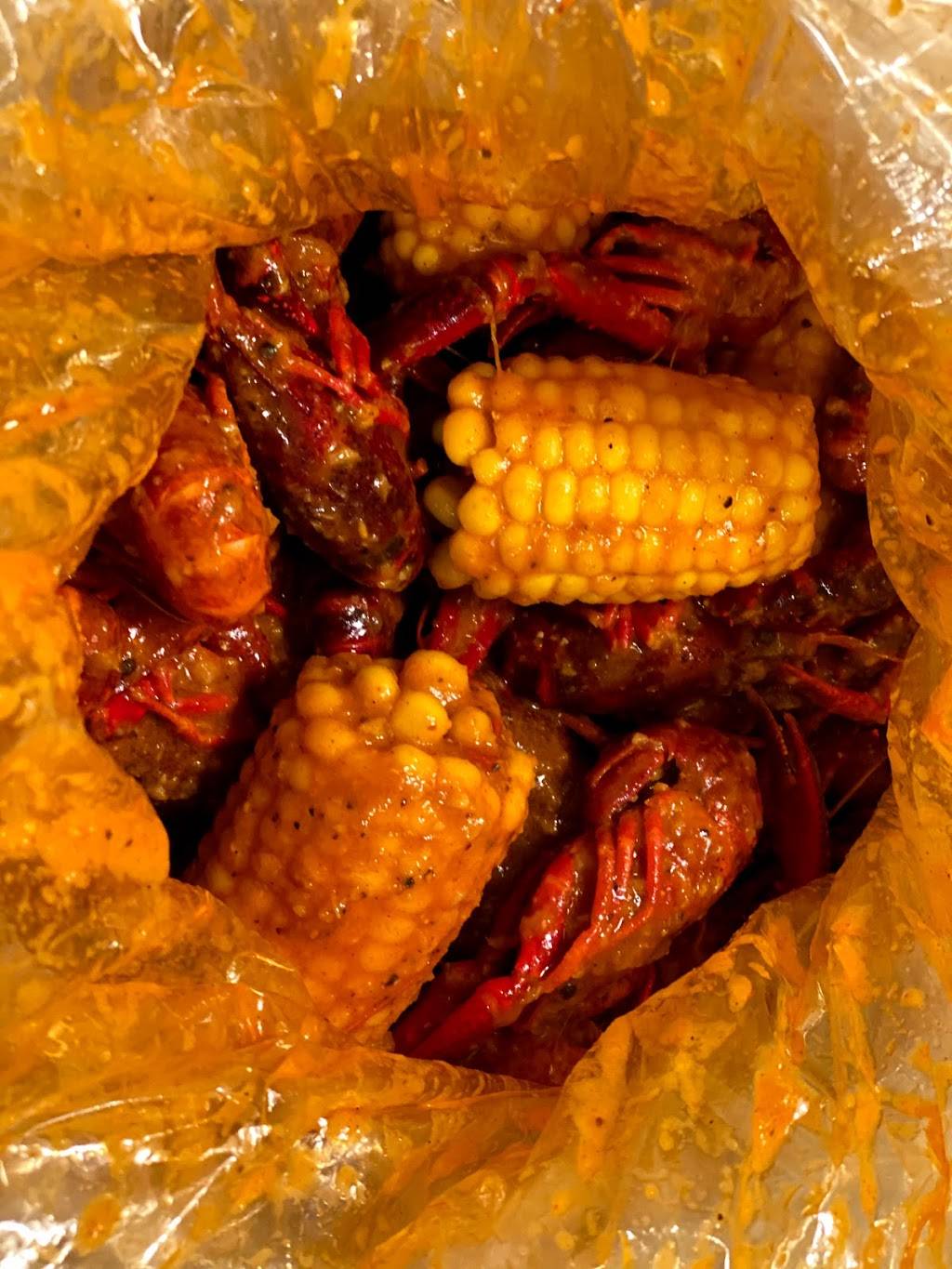 The Saucy Crawfish | restaurant | 3142 53rd Ave E, Bradenton, FL 34203, USA | 9412516663 OR +1 941-251-6663