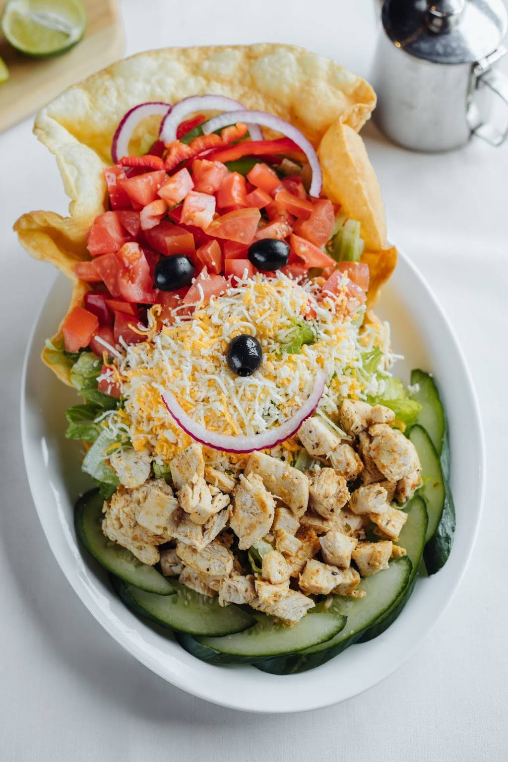 The Shire | restaurant | 385 Queensway West, Simcoe, ON N3Y 2M9, Canada | 5194293300 OR +1 519-429-3300