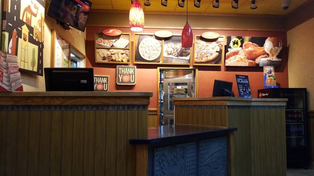 Pizza Hut | restaurant | 1036 S Main St #104, Santa Ana, CA 92701, USA | 7145685411 OR +1 714-568-5411