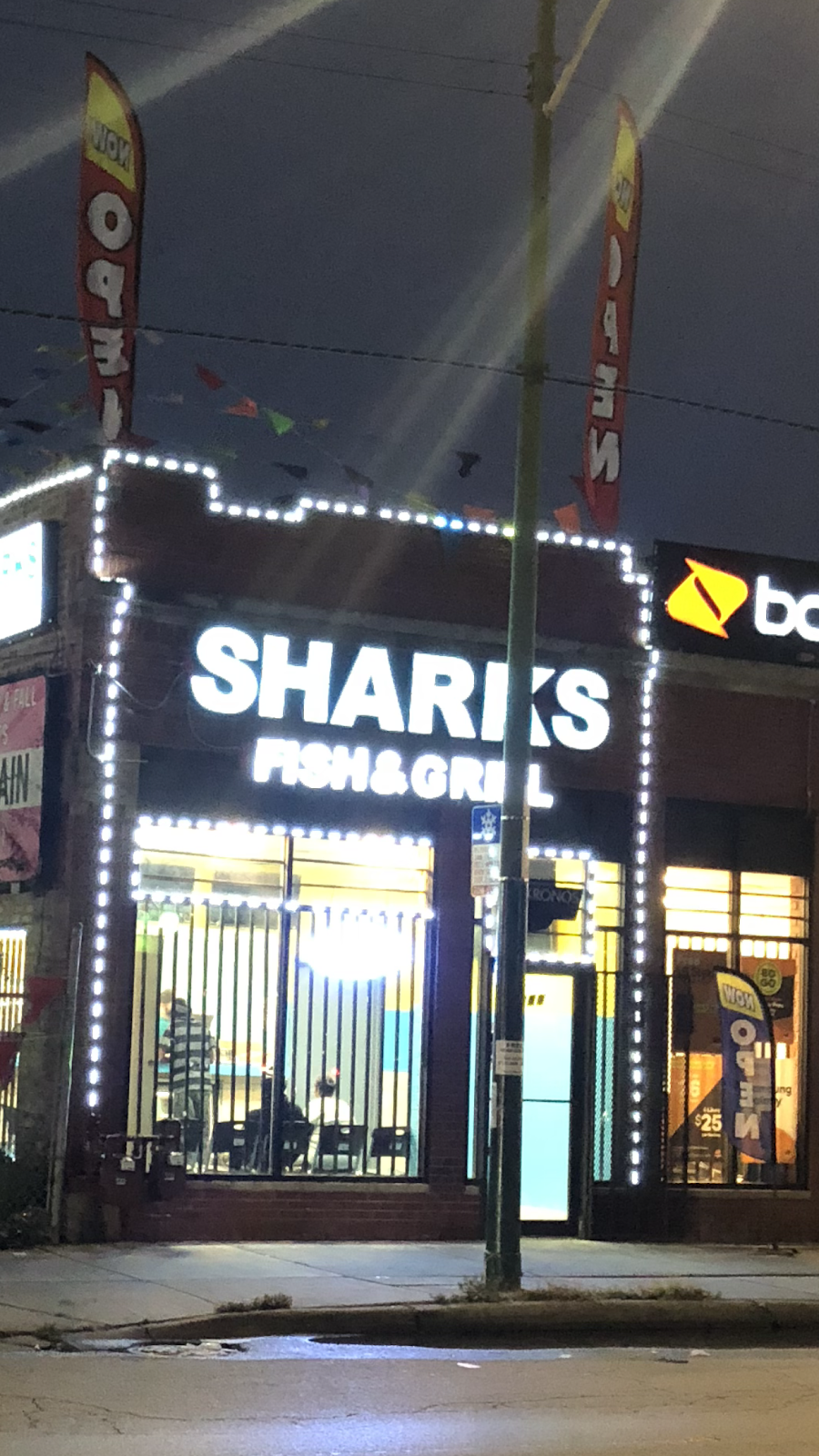 Sharks Fish & chicken Grill | restaurant | 5053 W Division St, Chicago, IL 60651, USA | 7734172451 OR +1 773-417-2451