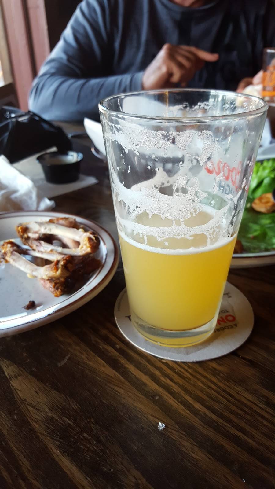 19th Hole | restaurant | 7071 Airline Hwy, Tres Pinos, CA 95075, USA | 8316280100 OR +1 831-628-0100