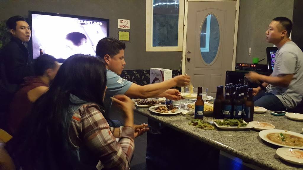 Holiday KTV and Restaurant | restaurant | 9936 Lower Azusa Rd, El Monte, CA 91731, USA | 6267580898 OR +1 626-758-0898