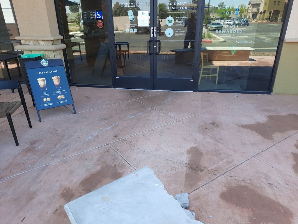 Starbucks | cafe | 3711 E Shaw Ave Suite 101, Clovis, CA 93619, USA | 5595331864 OR +1 559-533-1864