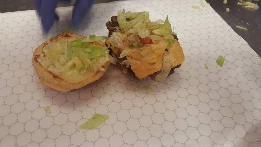 Whale Fish & Chicken | restaurant | 4955 W Madison St, Chicago, IL 60644, USA | 7739210889 OR +1 773-921-0889