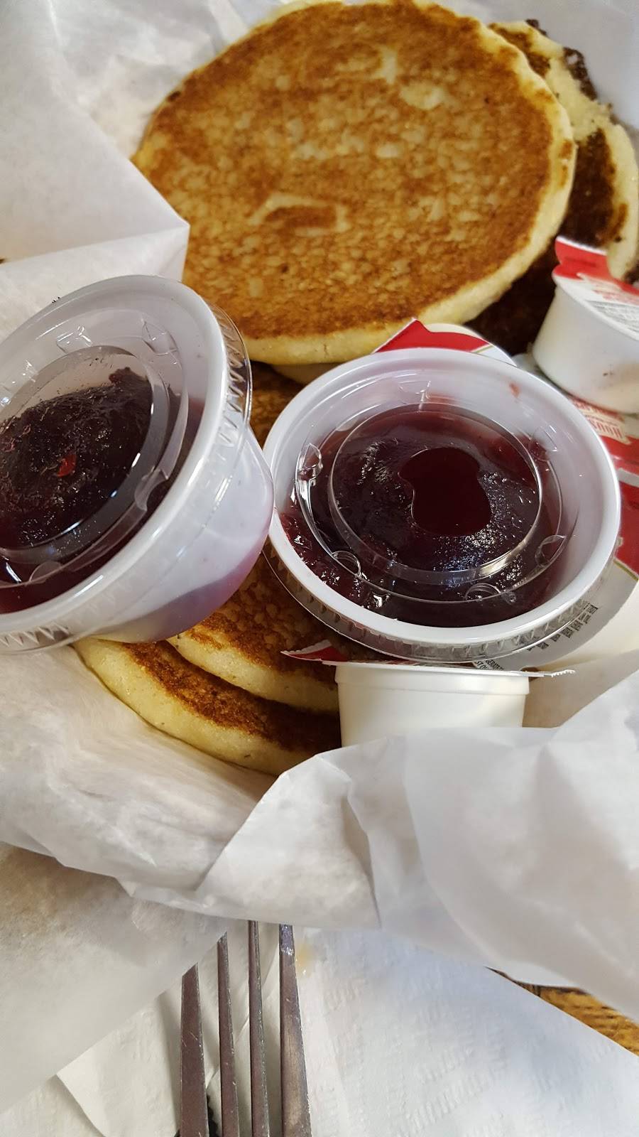 Jays Family Restaurant | restaurant | 3037 Dickerson Pike, Nashville, TN 37207, USA | 6156503878 OR +1 615-650-3878