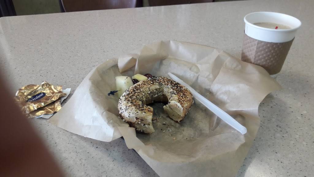 Nellies Deli Market & Catering | restaurant | 15 S Beneva Rd #23, Sarasota, FL 34232, USA | 9419242705 OR +1 941-924-2705