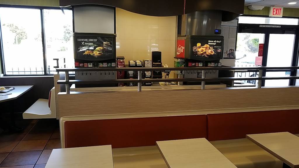McDonalds | cafe | 650 Avenida Pico, San Clemente, CA 92672, USA | 9494922420 OR +1 949-492-2420