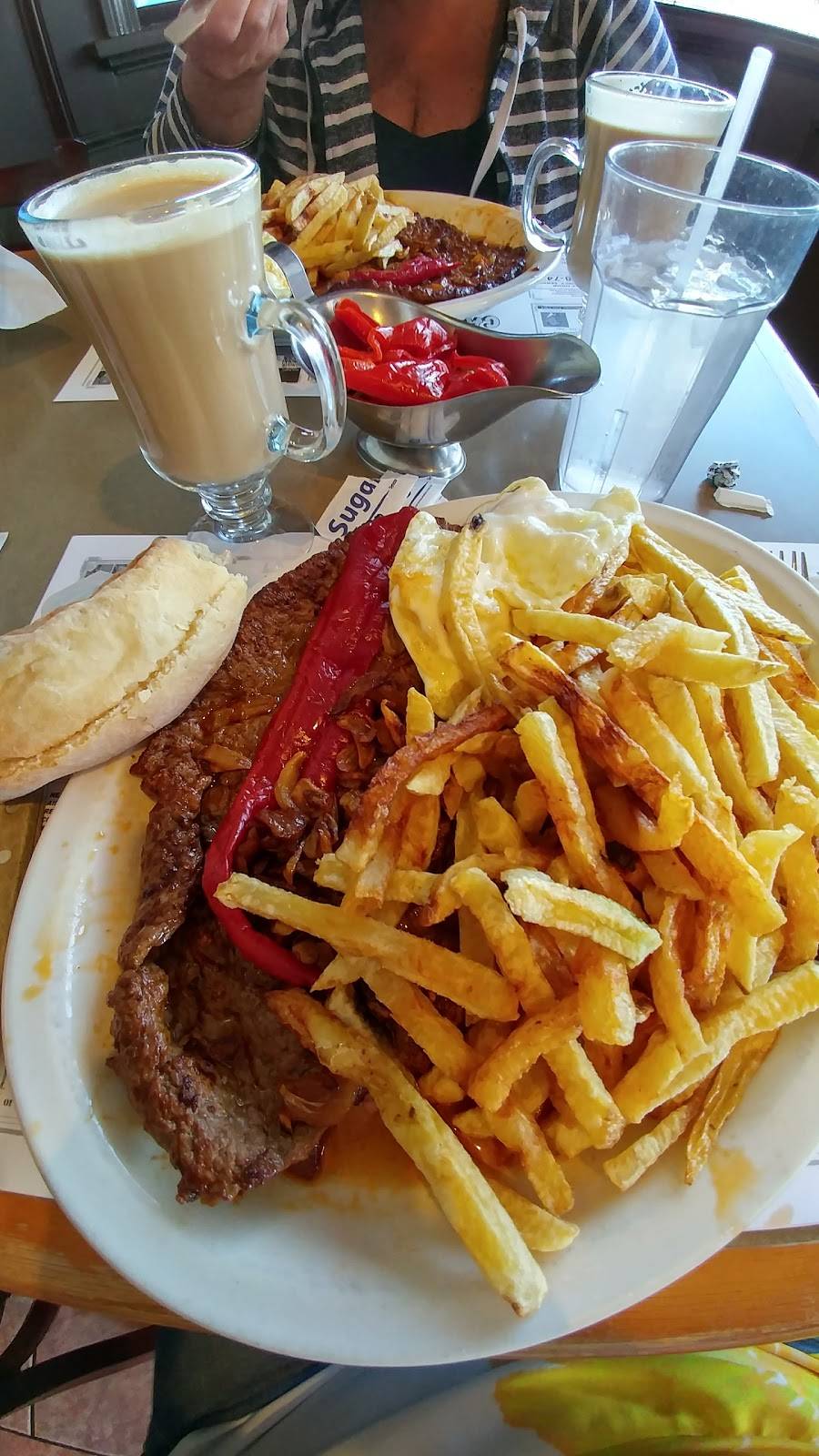 Caravela Family Restaurant | restaurant | 635 S Main St, Fall River, MA 02721, USA | 5082351030 OR +1 508-235-1030