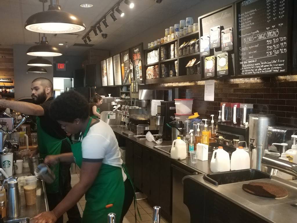 Starbucks | cafe | 14 Main St, Andover, MA 01810, USA | 9784757752 OR +1 978-475-7752
