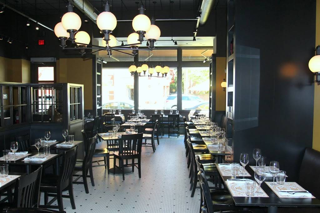 Tarry Lodge | restaurant | 278 Park St, New Haven, CT 06511, USA | 2036720765 OR +1 203-672-0765