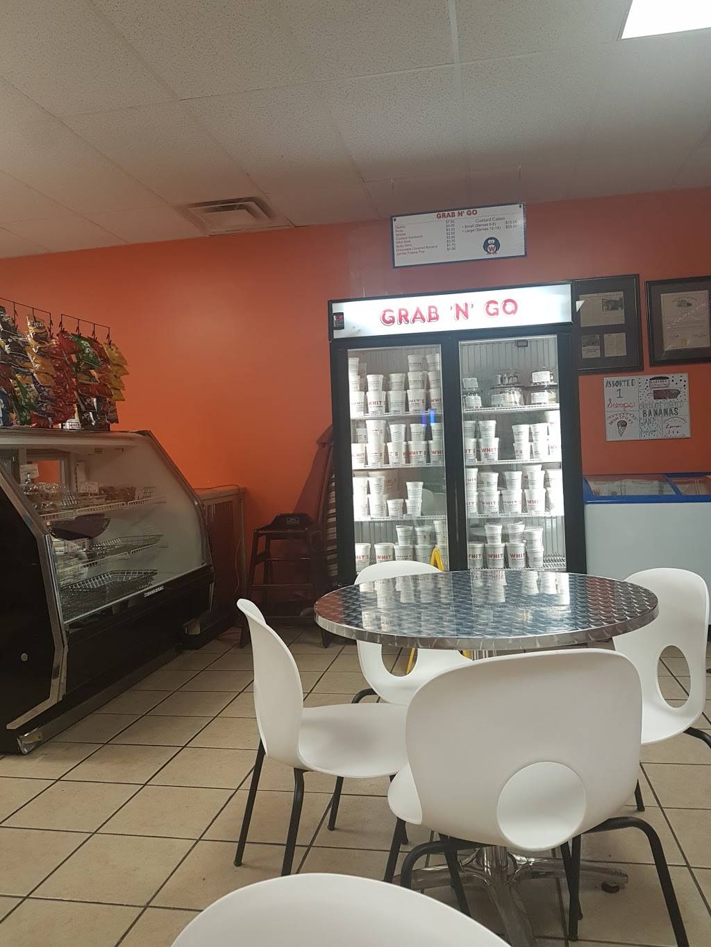 Whits Frozen Custard | restaurant | 402 E Huron St, Jackson, OH 45640, USA | 7405773340 OR +1 740-577-3340