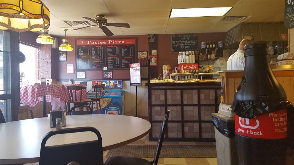 Tastee Pizza | restaurant | 717 Lafayette Ave, Hawthorne, NJ 07506, USA | 9734279655 OR +1 973-427-9655
