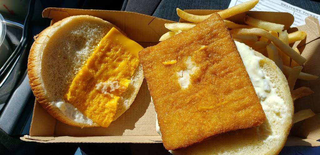 McDonalds | cafe | 750 E Carmel Dr, Carmel, IN 46032, USA | 3178469776 OR +1 317-846-9776