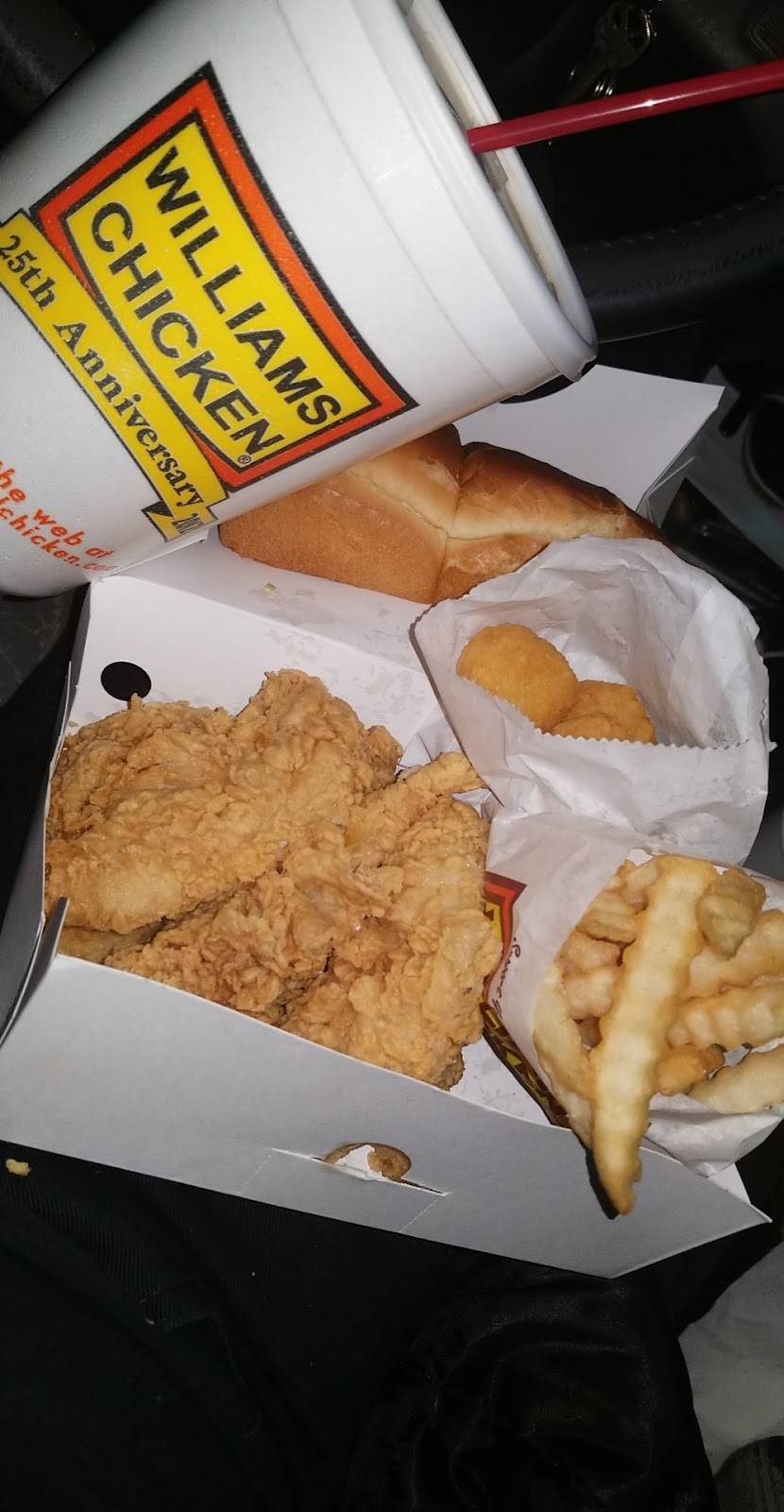 Williams Fried Chicken | restaurant | 238 W Illinois Ave, Dallas, TX 75224, USA | 2149434001 OR +1 214-943-4001