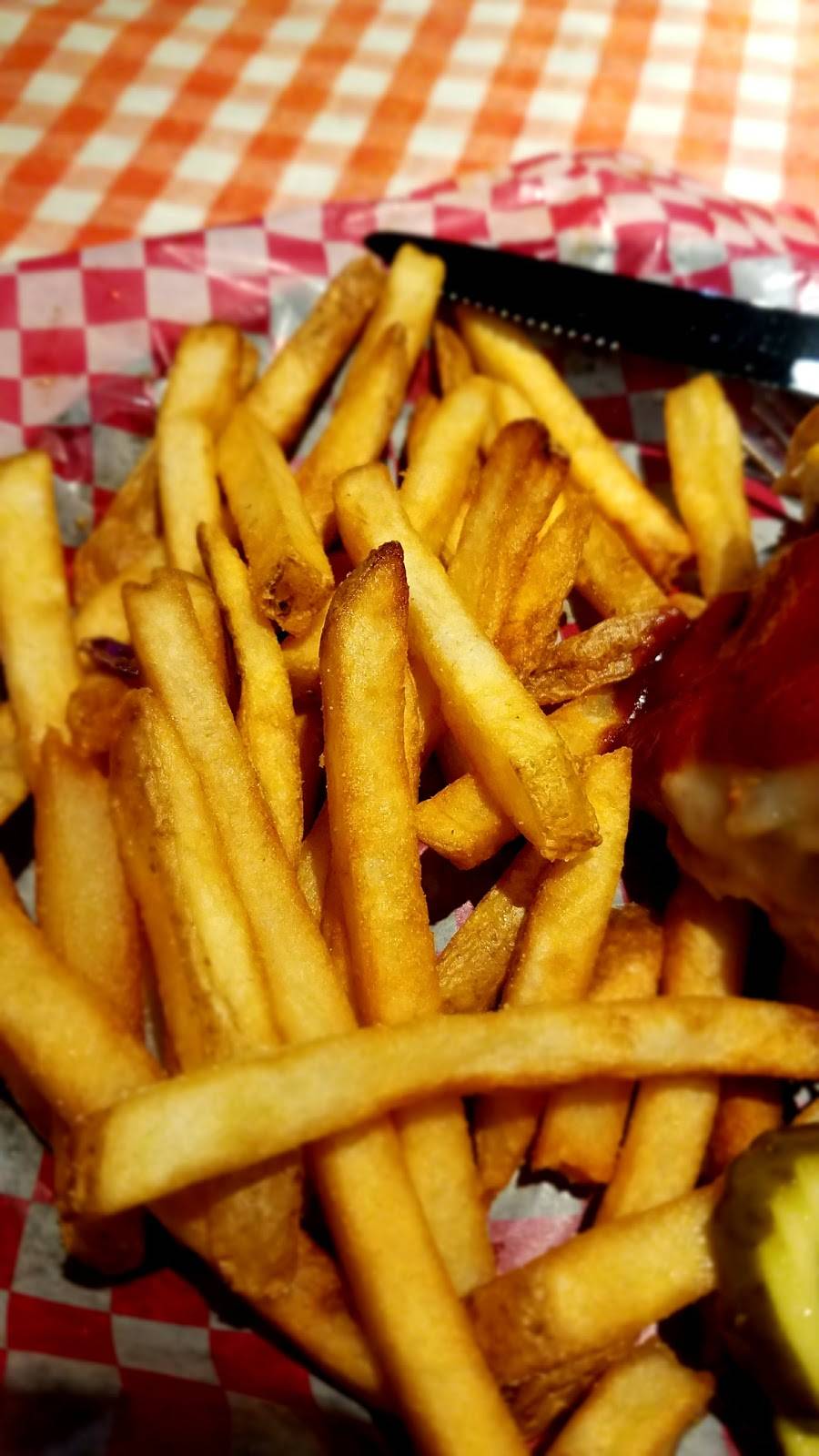 Famous Daves Bar-B-Que | restaurant | 26410 Great Northern Shop Center, North Olmsted, OH 44070, USA | 4407770200 OR +1 440-777-0200