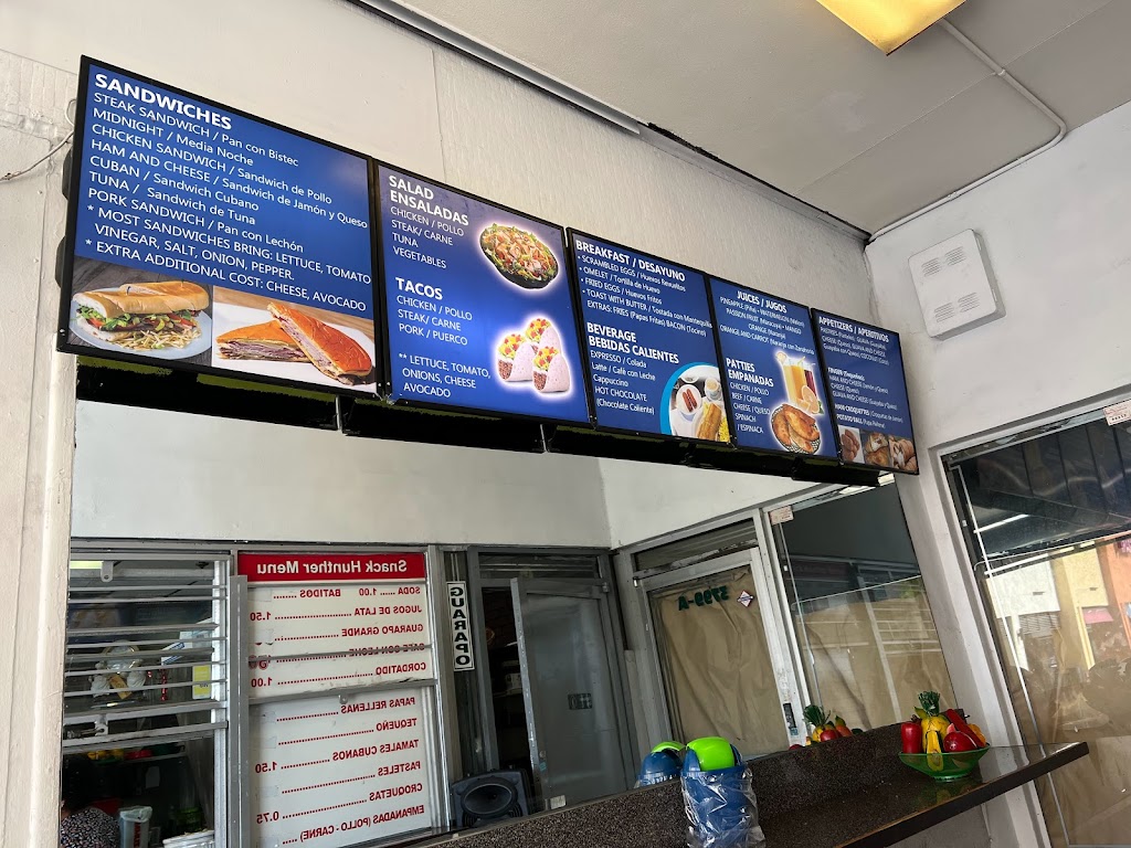 Snack Hunter Cafetería | restaurant | 3799 NW 7th St, Miami, FL 33126, USA | 7862905242 OR +1 786-290-5242