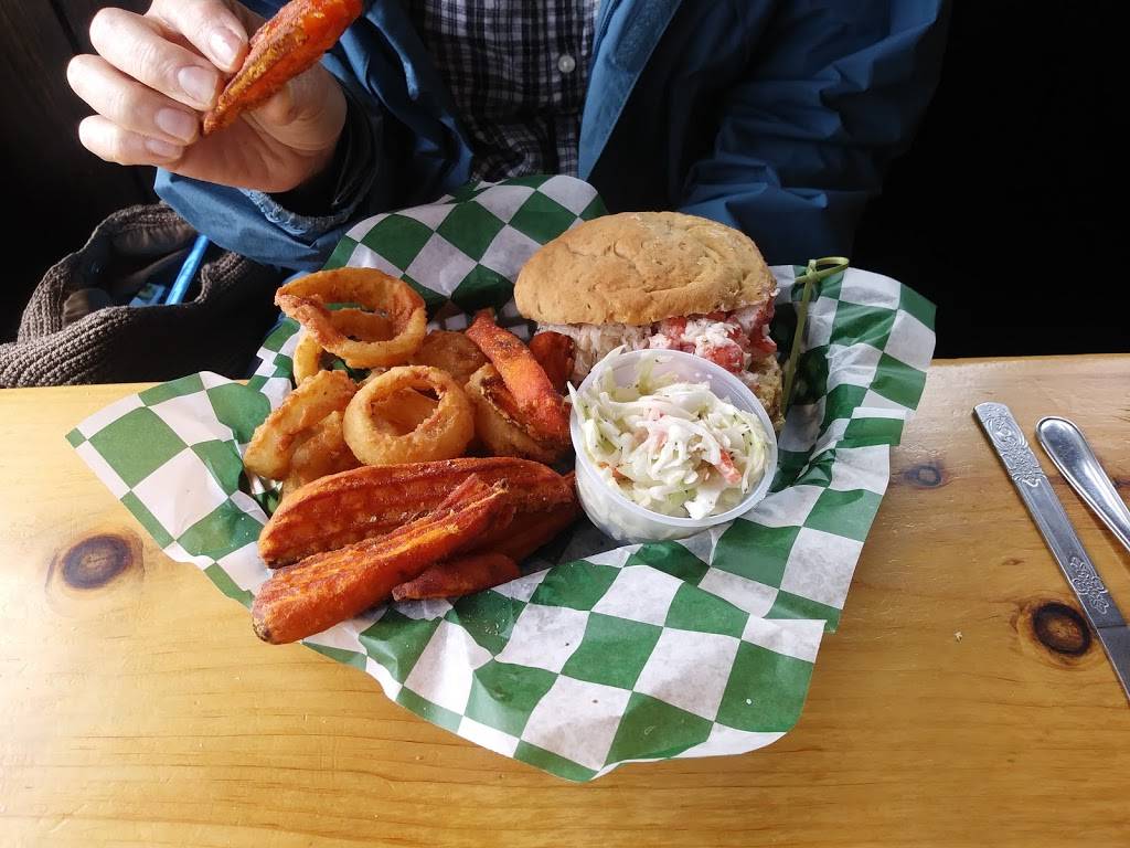 Morses Cribstone Grill | restaurant | 1945 Harpswell Islands Rd, Bailey Island, ME 04003, USA | 2078337775 OR +1 207-833-7775