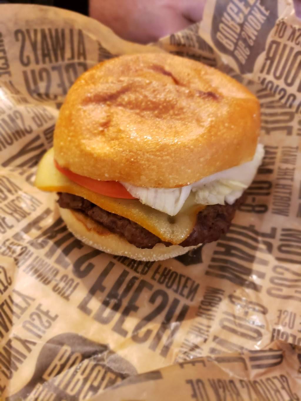 Big Smoke Burger | restaurant | Sherway Gardens Mall, 25 The West Mall, Etobicoke, ON M9C 1B8, Canada | 4166214848 OR +1 416-621-4848