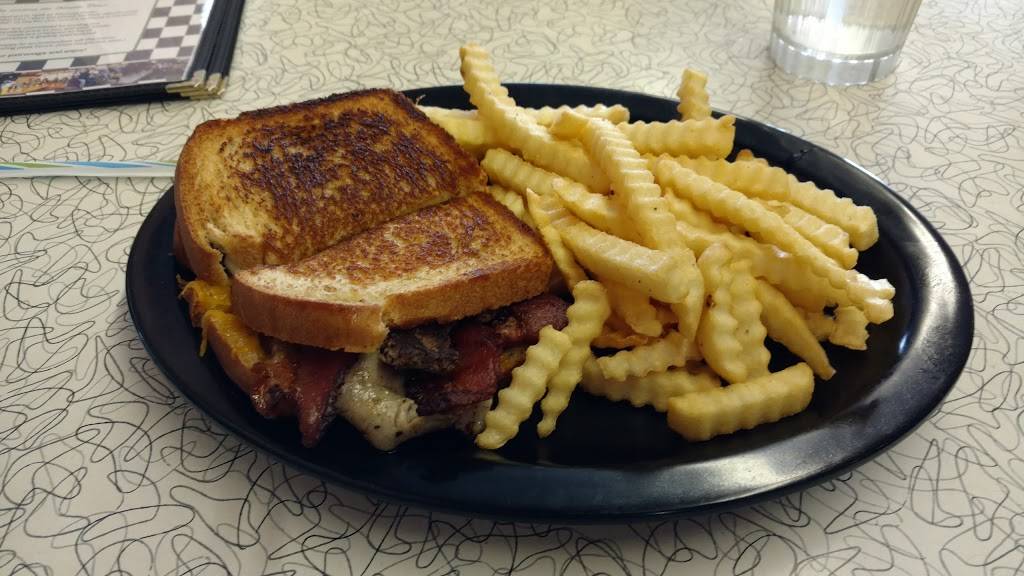 Olivette Diner | restaurant | 9638 Olive Blvd, St. Louis, MO 63132, USA | 3149959945 OR +1 314-995-9945