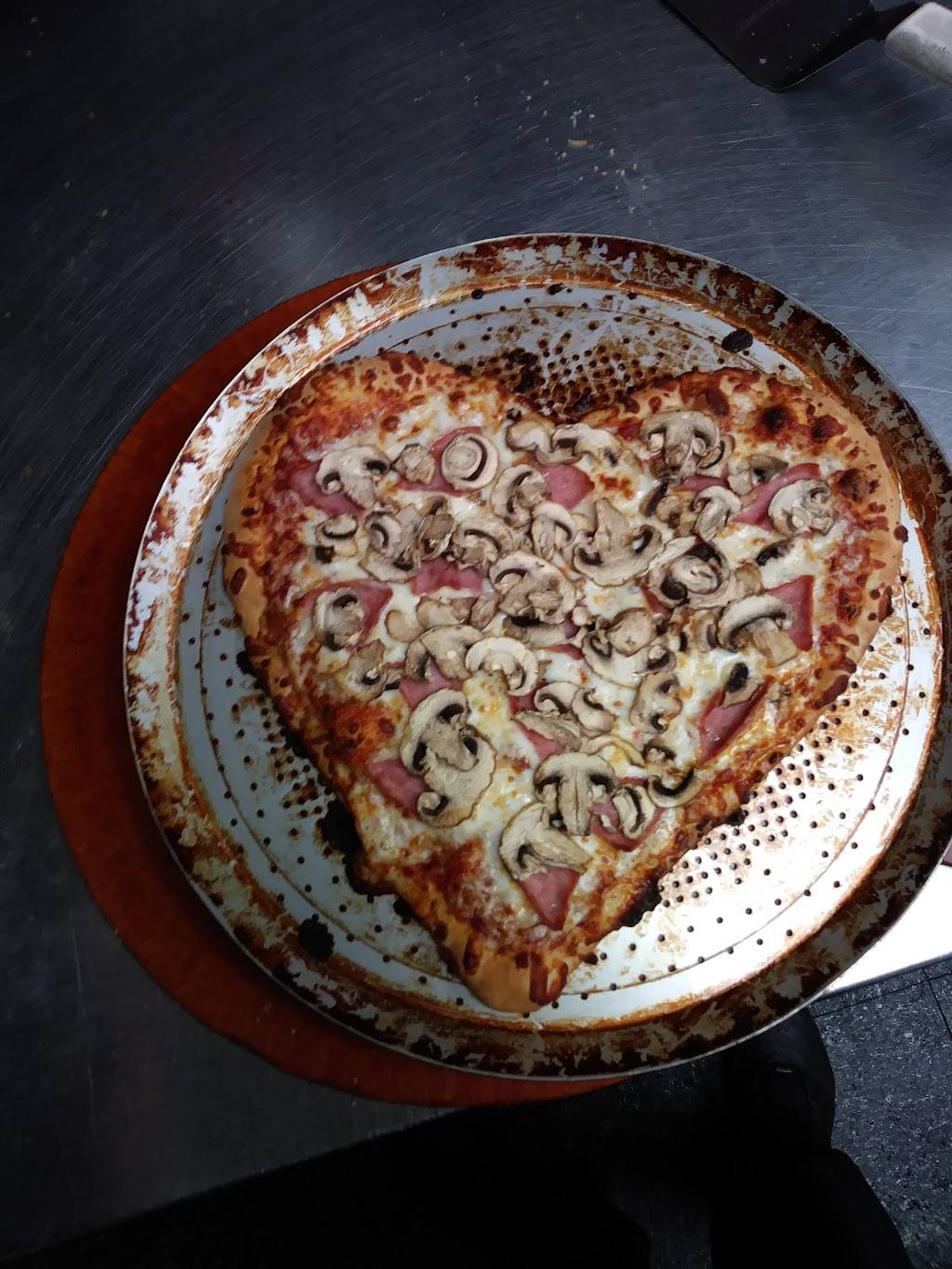 Pizza Hut | restaurant | 1155 Pasadena Ave S Suite J, South Pasadena, FL 33707, USA | 7273815500 OR +1 727-381-5500