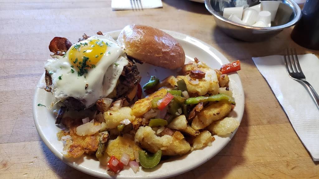 Sophias Restaurant | restaurant | 749 Military Rd, Buffalo, NY 14216, USA | 7164479661 OR +1 716-447-9661