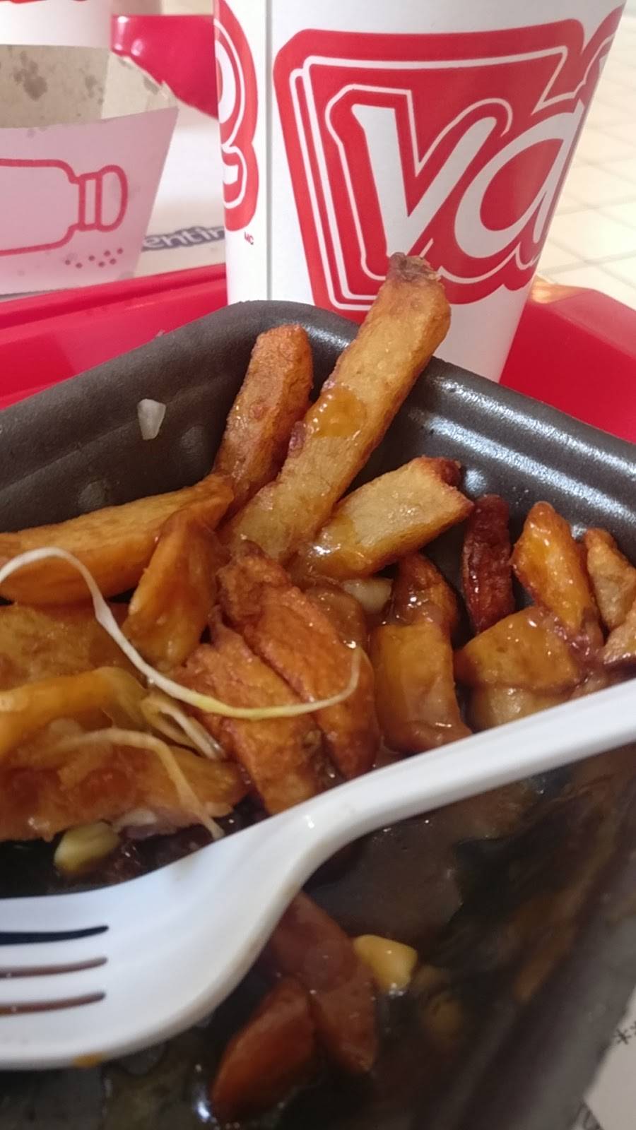 Valentine | restaurant | 552 Boulevard Wilfrid-Hamel, Québec, QC G1M 3E5, Canada | 4185293873 OR +1 418-529-3873