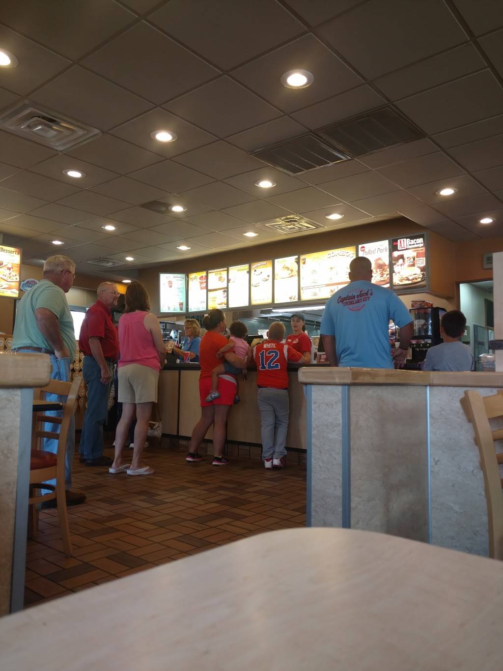 Dairy Queen Grill & Chill | restaurant | 945 N College St, Harrodsburg, KY 40330, USA | 8597340252 OR +1 859-734-0252