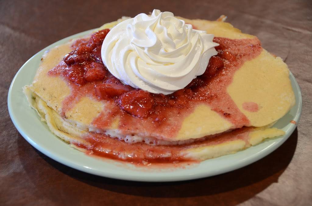 Ethels Pub & Grill | restaurant | 300 N Main St, Brillion, WI 54110, USA | 9205242169 OR +1 920-524-2169