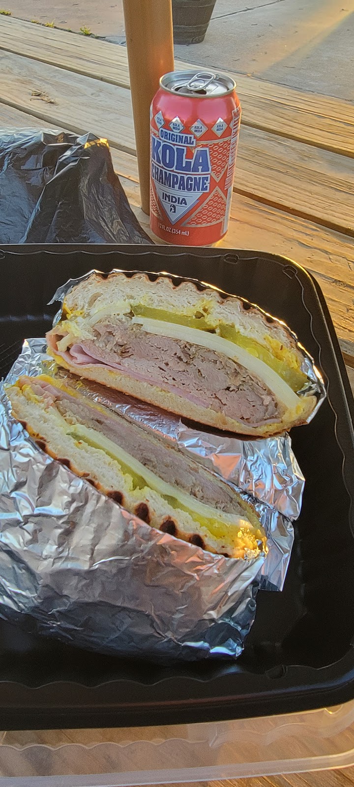 100x35 Latin Cuisine | restaurant | 426 E Central Ave, Belton, TX 76513, USA | 2543465653 OR +1 254-346-5653