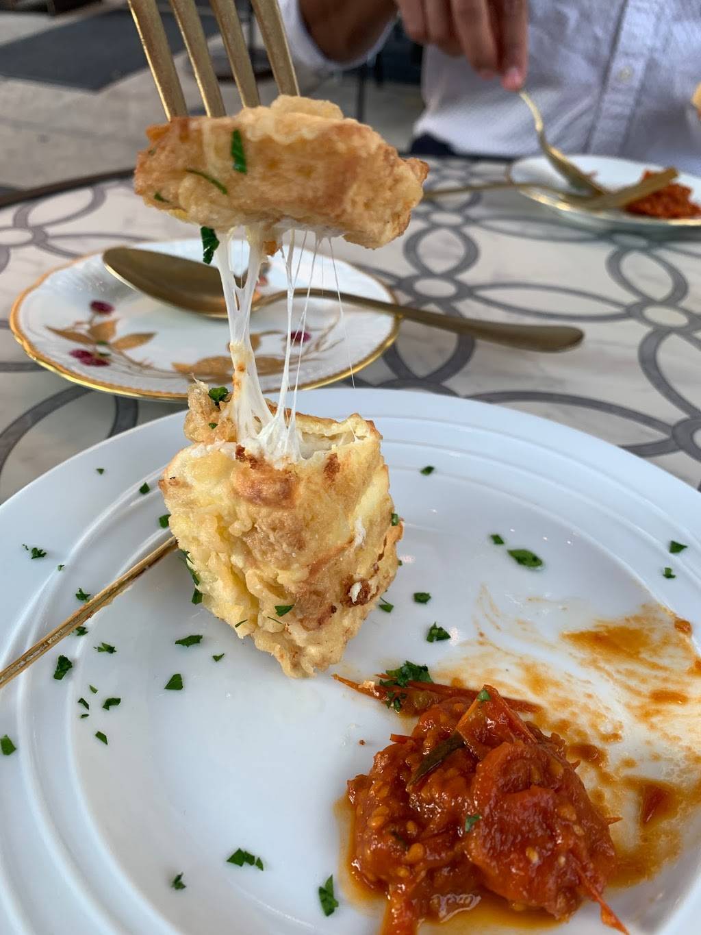 Fiorella Pasta | restaurant | 817 Christian St, Philadelphia, PA 19147, USA | 2153059222 OR +1 215-305-9222