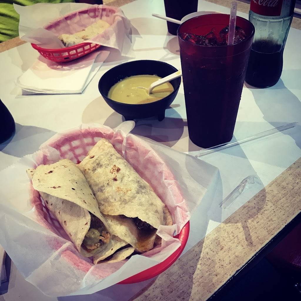 Laredo Taqueria | restaurant | 915 Snover St, Houston, TX 77007, USA | 7138617279 OR +1 713-861-7279