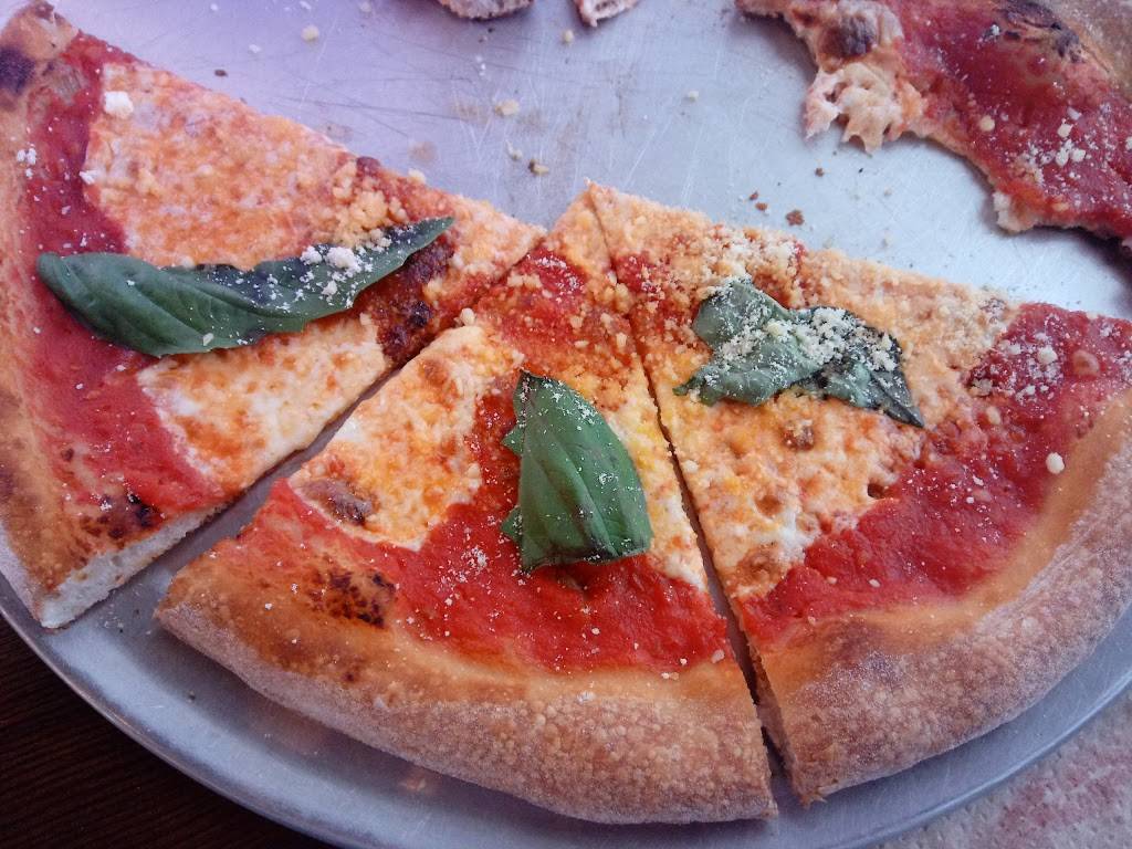 Hardware Pizza | restaurant | 131 SW Broad St, Lyons, GA 30436, USA | 9124033336 OR +1 912-403-3336