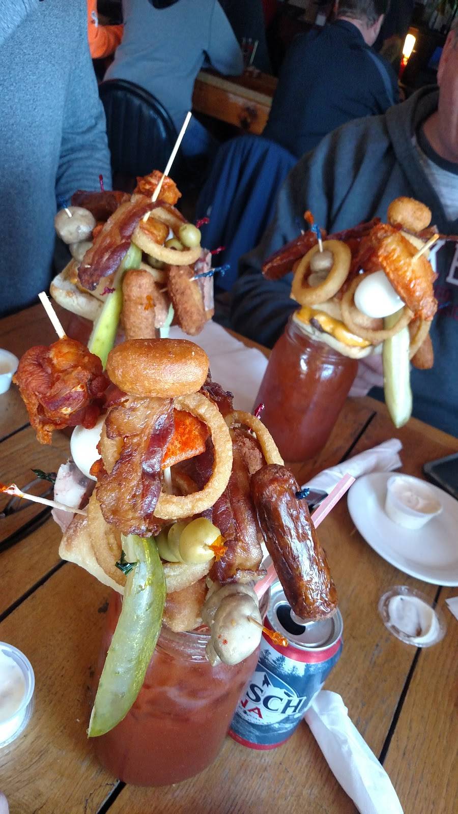 Izzys Dockside Diner & Pub | restaurant | 186 Broadway St, Berlin, WI 54923, USA | 9203617693 OR +1 920-361-7693