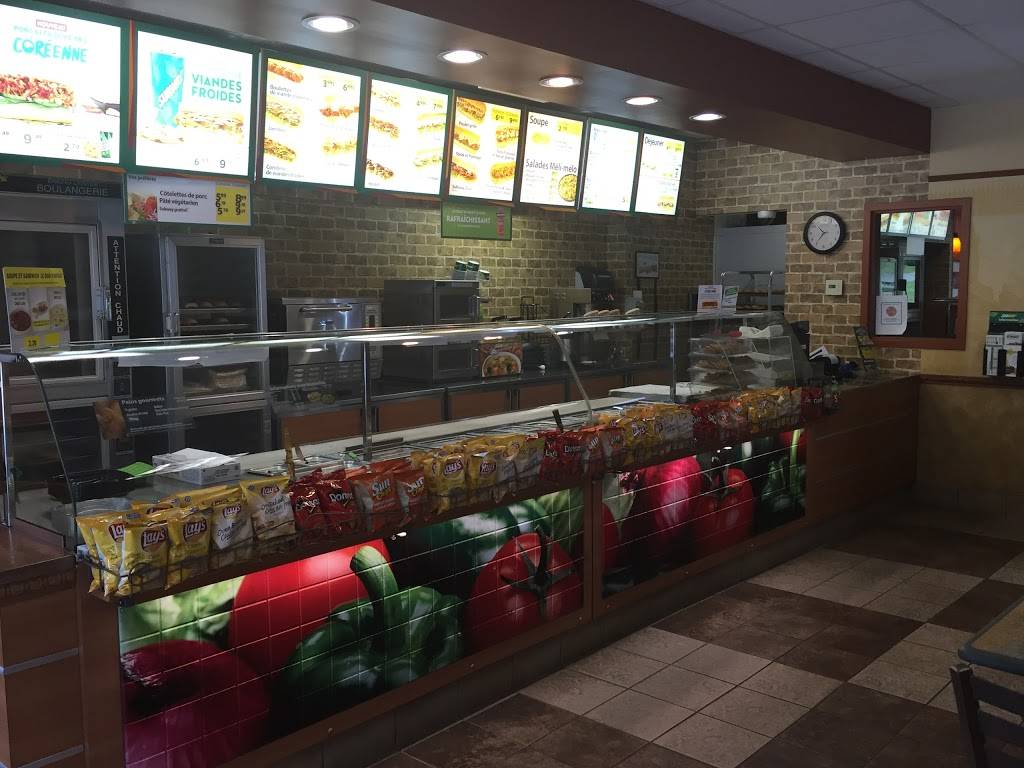 Subway | restaurant | 4908 Rue Foster, Waterloo, QC J0E 2N0, Canada | 4505393255 OR +1 450-539-3255