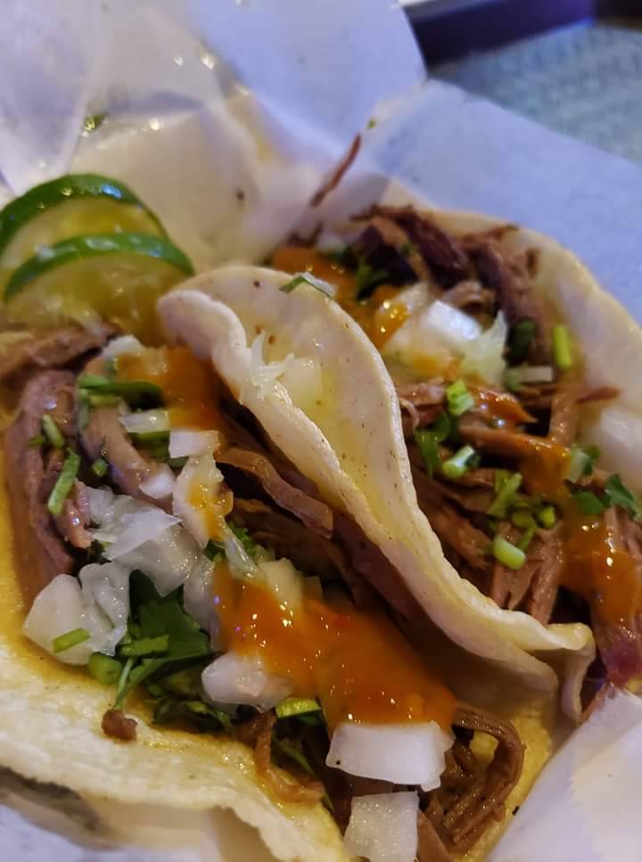 Coyote Bbq Burgers and taco | restaurant | 1980 Dixie Farm Rd, Houston, TX 77089, USA | 3463681838 OR +1 346-368-1838