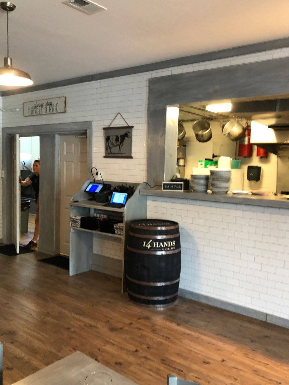 Basil & Baxters Kitchen and Cocktails | restaurant | 714 Howell Rd, Niceville, FL 32578, USA | 8506782604 OR +1 850-678-2604