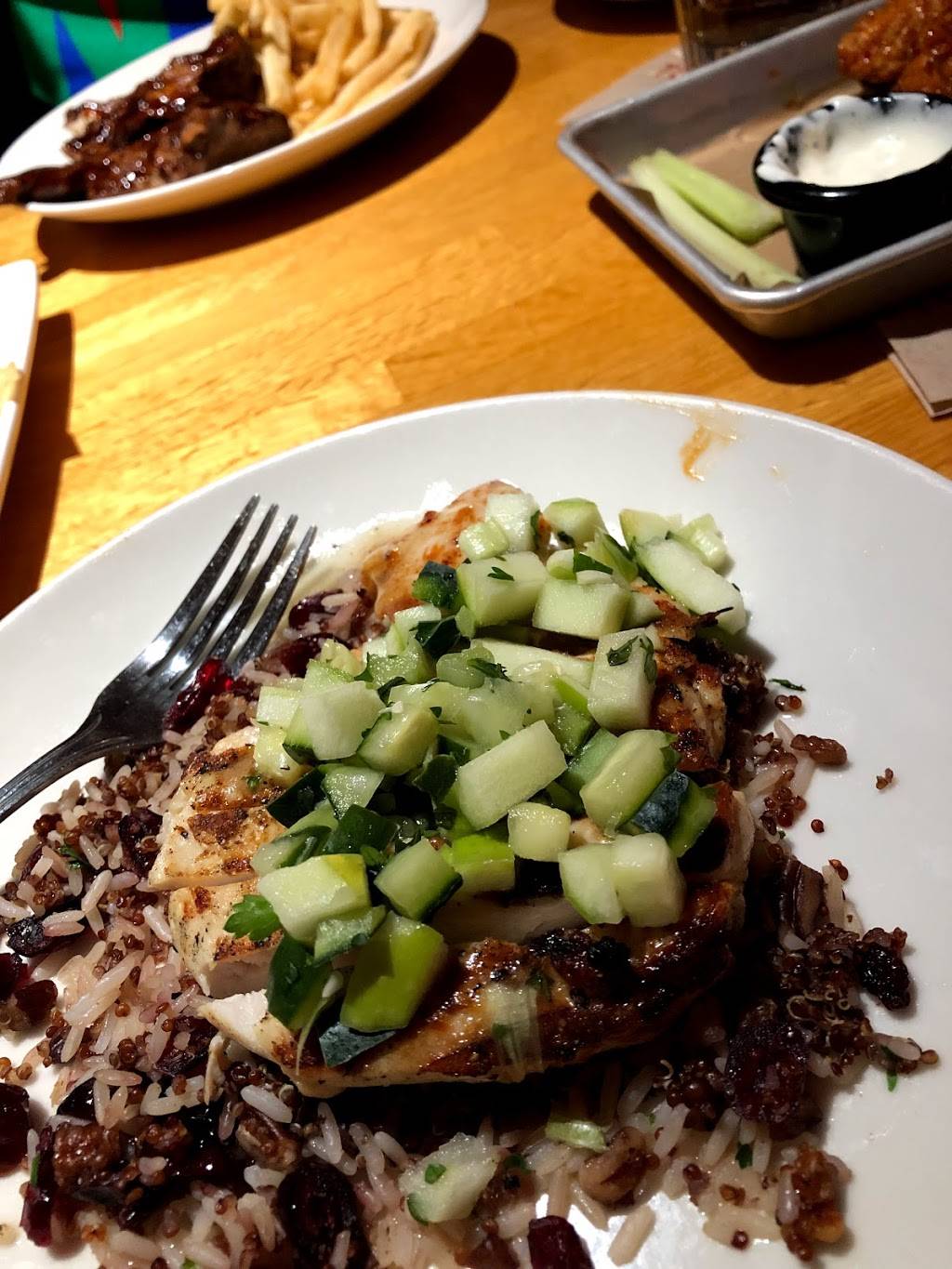 Applebees Grill + Bar | restaurant | 5940 State St, Saginaw, MI 48603, USA | 9897998965 OR +1 989-799-8965